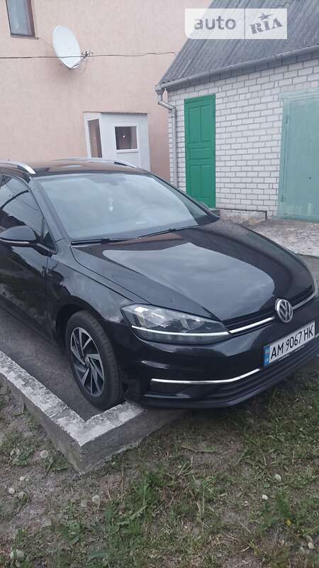 Универсал Volkswagen Golf 2018 в Житомире