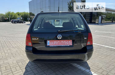 Универсал Volkswagen Golf 2002 в Запорожье
