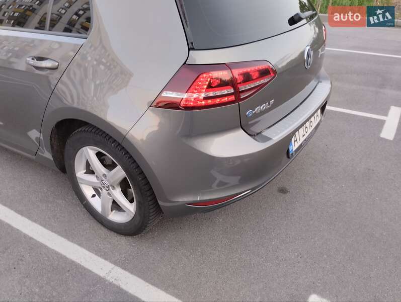 Хэтчбек Volkswagen Golf 2016 в Борисполе