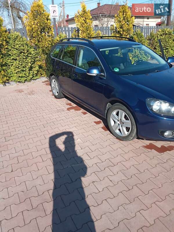Универсал Volkswagen Golf 2010 в Стрые