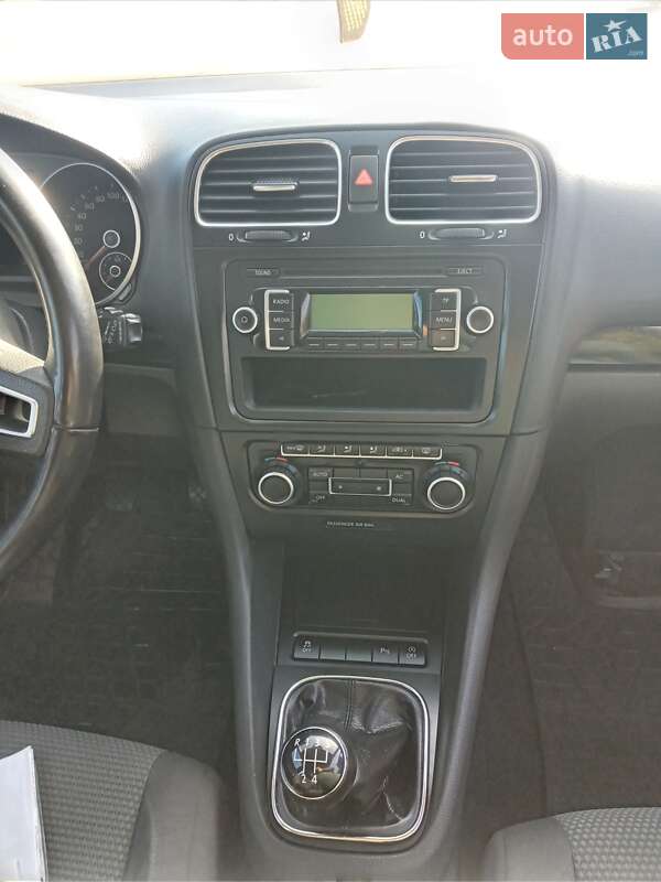 Универсал Volkswagen Golf 2010 в Стрые