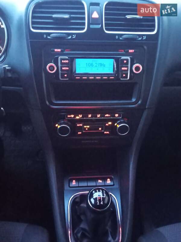 Универсал Volkswagen Golf 2010 в Стрые