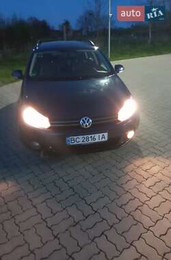 Универсал Volkswagen Golf 2010 в 