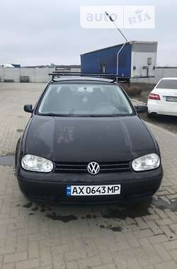 Хэтчбек Volkswagen Golf 2003 в Харькове