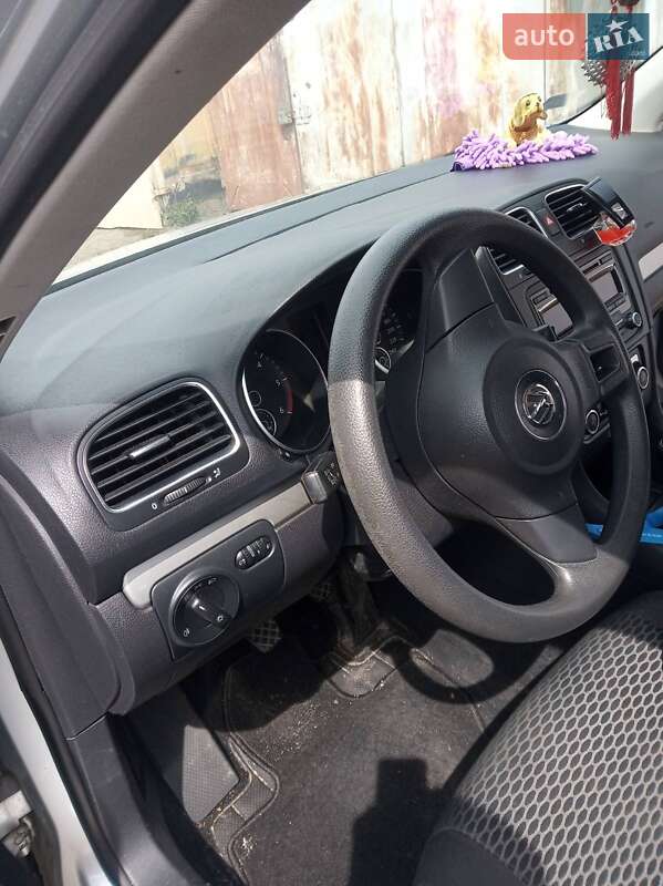 Универсал Volkswagen Golf 2011 в Львове