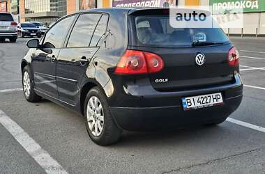 Хэтчбек Volkswagen Golf 2004 в Полтаве