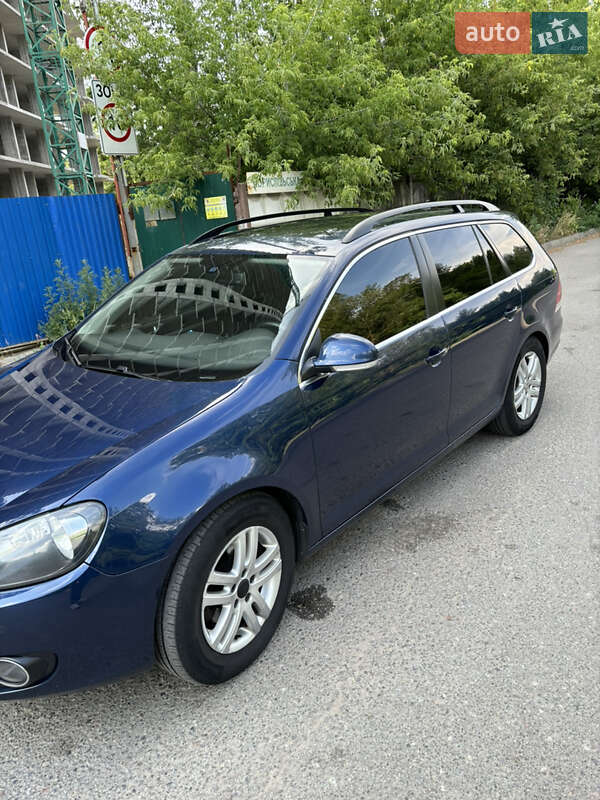 Универсал Volkswagen Golf 2011 в Киеве