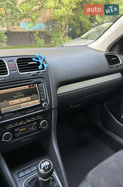 Универсал Volkswagen Golf 2011 в 