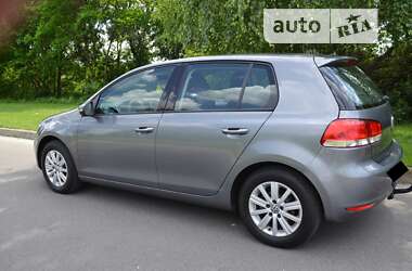 Хэтчбек Volkswagen Golf 2009 в Киеве