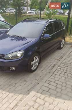 Універсал Volkswagen Golf 2010 в Львові