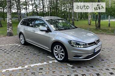 Універсал Volkswagen Golf 2017 в Києві