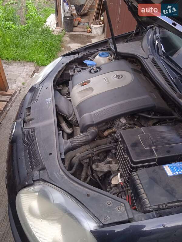 Хэтчбек Volkswagen Golf 2004 в Славуте