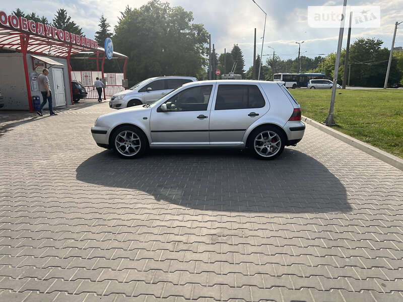 Хэтчбек Volkswagen Golf 2000 в Луцке