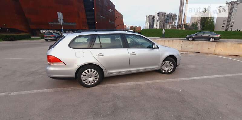 Универсал Volkswagen Golf 2008 в 