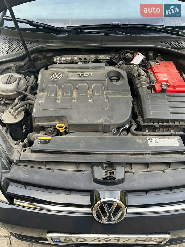 Универсал Volkswagen Golf 2014 в Ужгороде