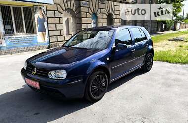 Хетчбек Volkswagen Golf 2003 в Запоріжжі