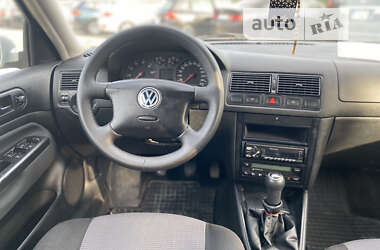 Хэтчбек Volkswagen Golf 2000 в Кривом Роге
