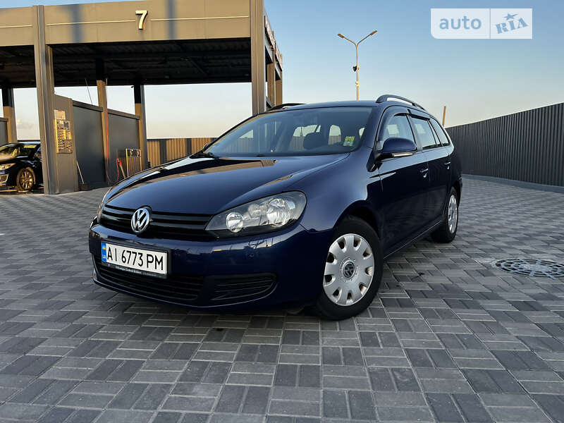 Універсал Volkswagen Golf 2009 в Києві