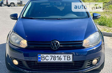 Хэтчбек Volkswagen Golf 2010 в Новояворовске