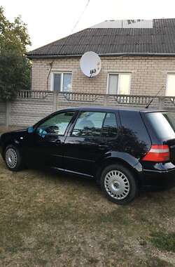 Хэтчбек Volkswagen Golf 2002 в Днепре