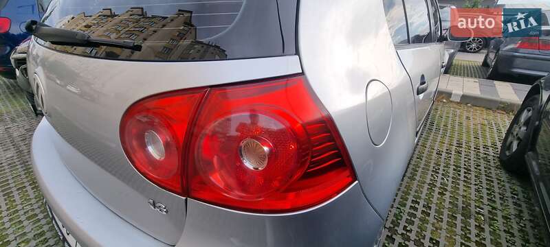 Хетчбек Volkswagen Golf 2005 в Кам'янець-Подільському