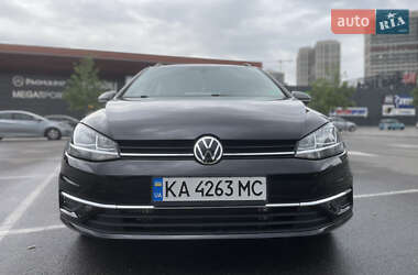 Универсал Volkswagen Golf 2017 в Киеве