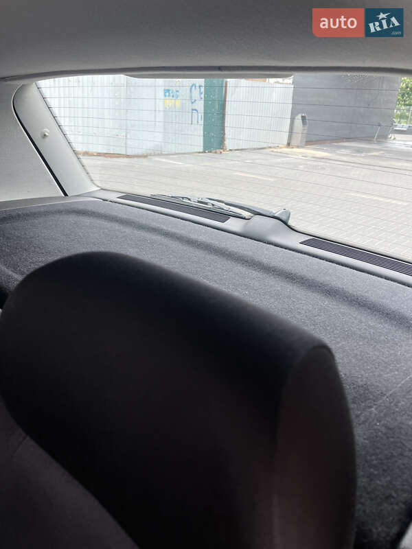 Хетчбек Volkswagen Golf 2001 в Кропивницькому