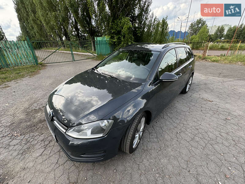 Универсал Volkswagen Golf 2013 в Киеве
