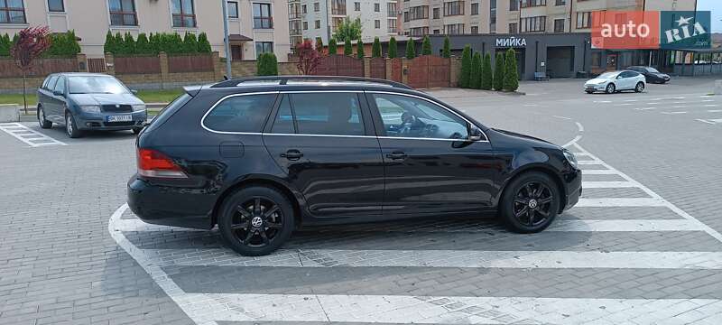 Универсал Volkswagen Golf 2009 в Здолбунове