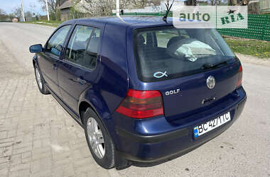 Хэтчбек Volkswagen Golf 2002 в Самборе