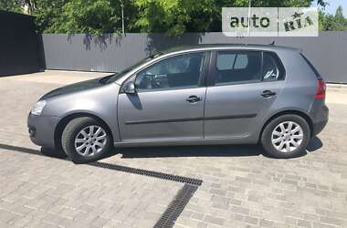 Хэтчбек Volkswagen Golf 2004 в Ровно