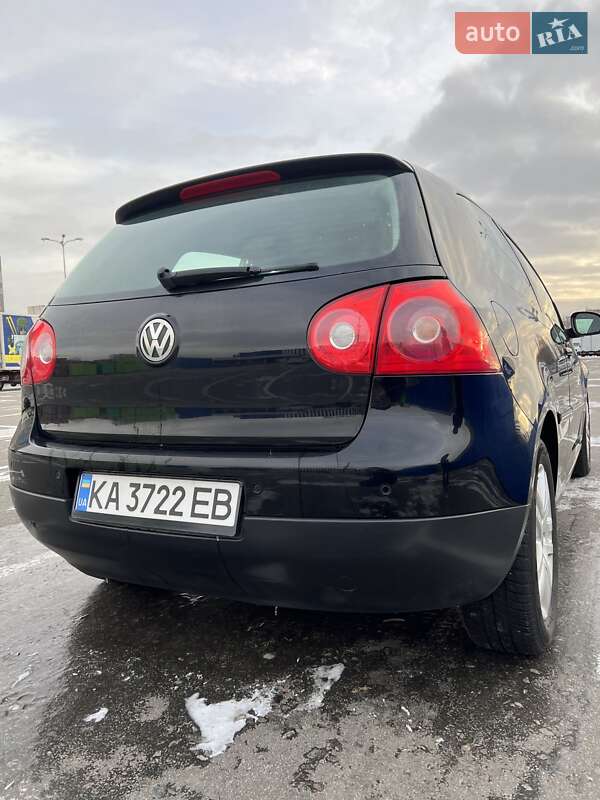 Хэтчбек Volkswagen Golf 2007 в Киеве