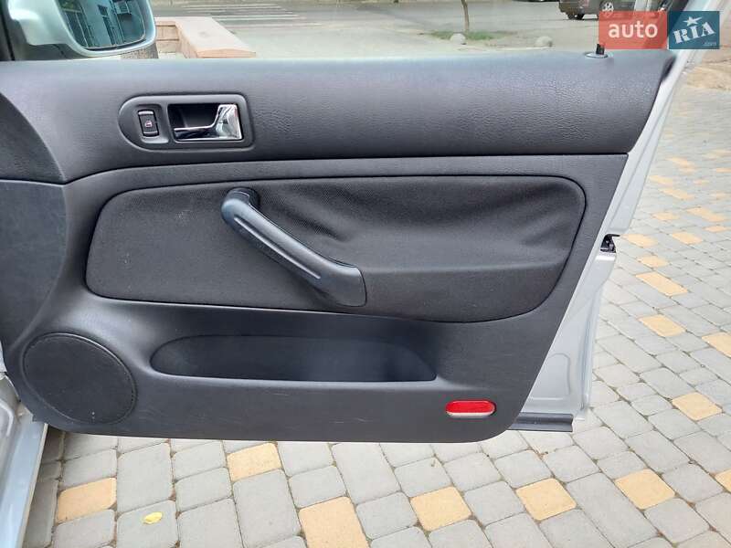 Универсал Volkswagen Golf 2002 в Одессе