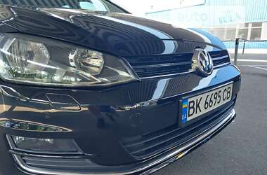 Універсал Volkswagen Golf 2016 в Миколаєві