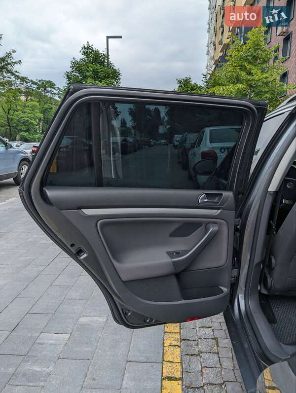 Універсал Volkswagen Golf 2009 в Києві