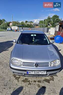 Универсал Volkswagen Golf 2001 в Черновцах