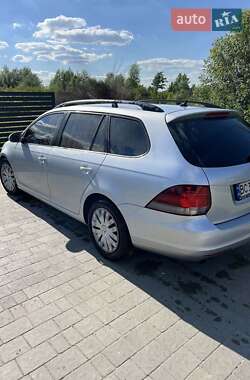 Универсал Volkswagen Golf 2010 в 
