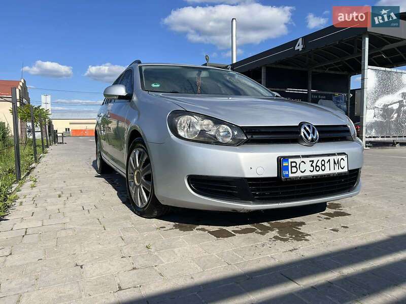 Універсал Volkswagen Golf 2010 в Львові
