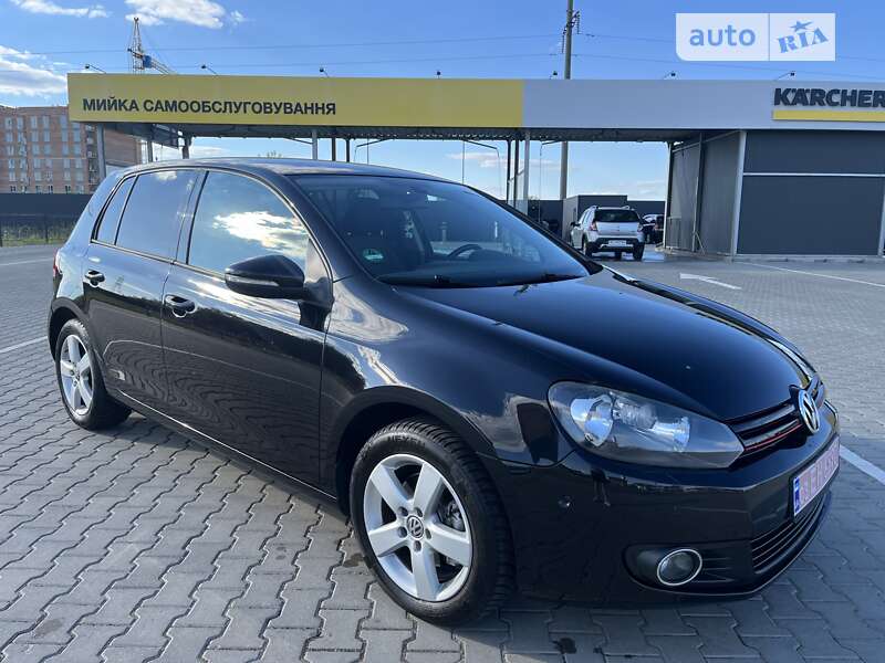 Хетчбек Volkswagen Golf 2011 в Луцьку