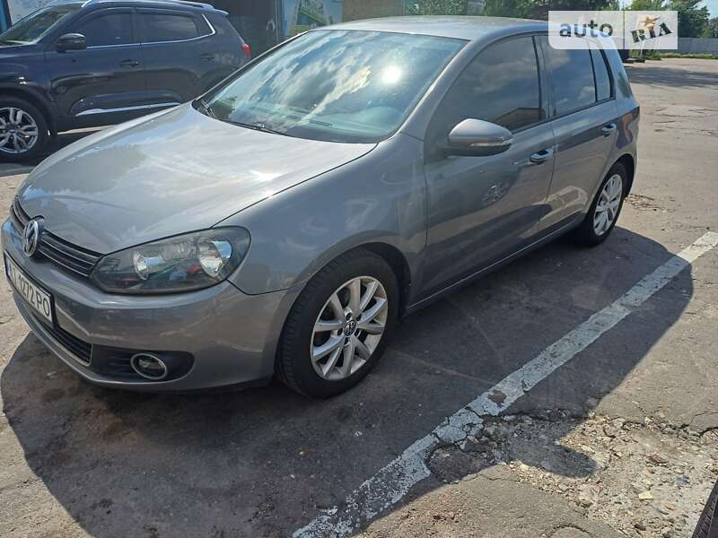 Хэтчбек Volkswagen Golf 2012 в Киеве