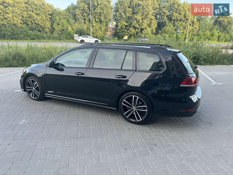 Универсал Volkswagen Golf 2018 в Виннице