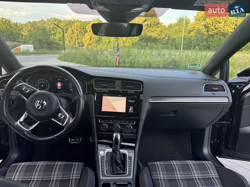 Универсал Volkswagen Golf 2018 в Виннице