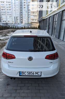 Хэтчбек Volkswagen Golf 2014 в Львове