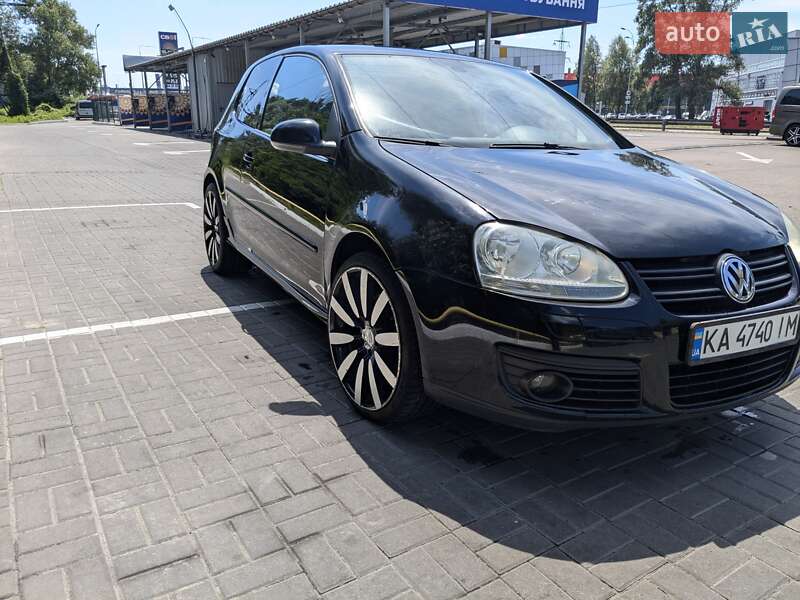 Хетчбек Volkswagen Golf 2007 в Києві