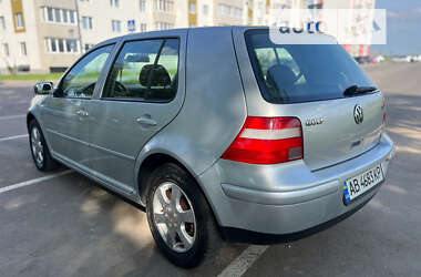 Хетчбек Volkswagen Golf 2002 в Вінниці