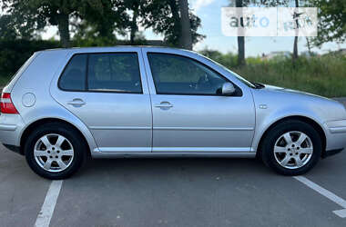 Хетчбек Volkswagen Golf 2002 в Вінниці