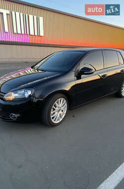 Хетчбек Volkswagen Golf 2009 в Києві