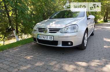 Хетчбек Volkswagen Golf 2008 в Сваляві