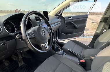 Універсал Volkswagen Golf 2013 в Дніпрі