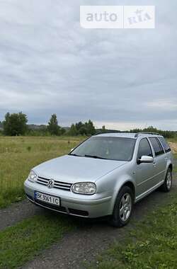 Універсал Volkswagen Golf 2002 в Луцьку